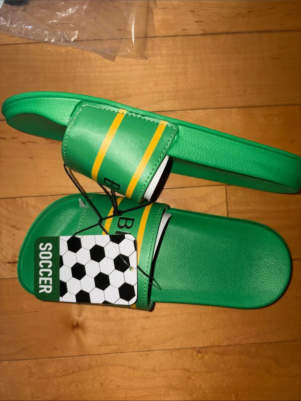 Kids soccer fan slides Brasil Size 9/10, 11/12, 2/3